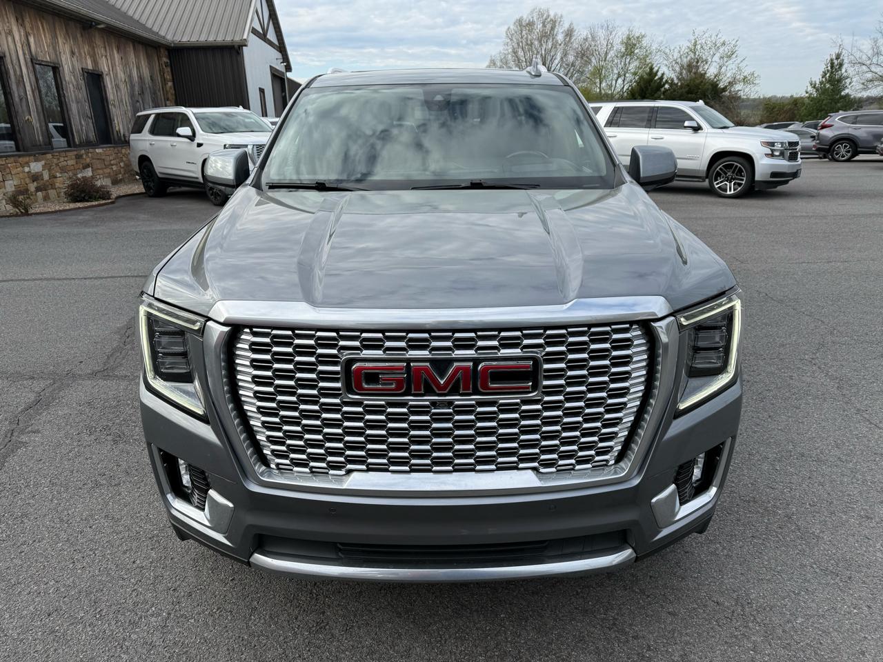 GMC Yukon XL Denali 4WD 2022