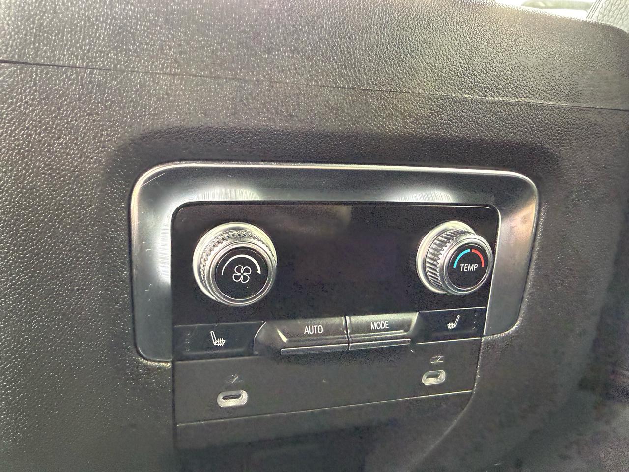 GMC Yukon XL Denali 4WD 2022