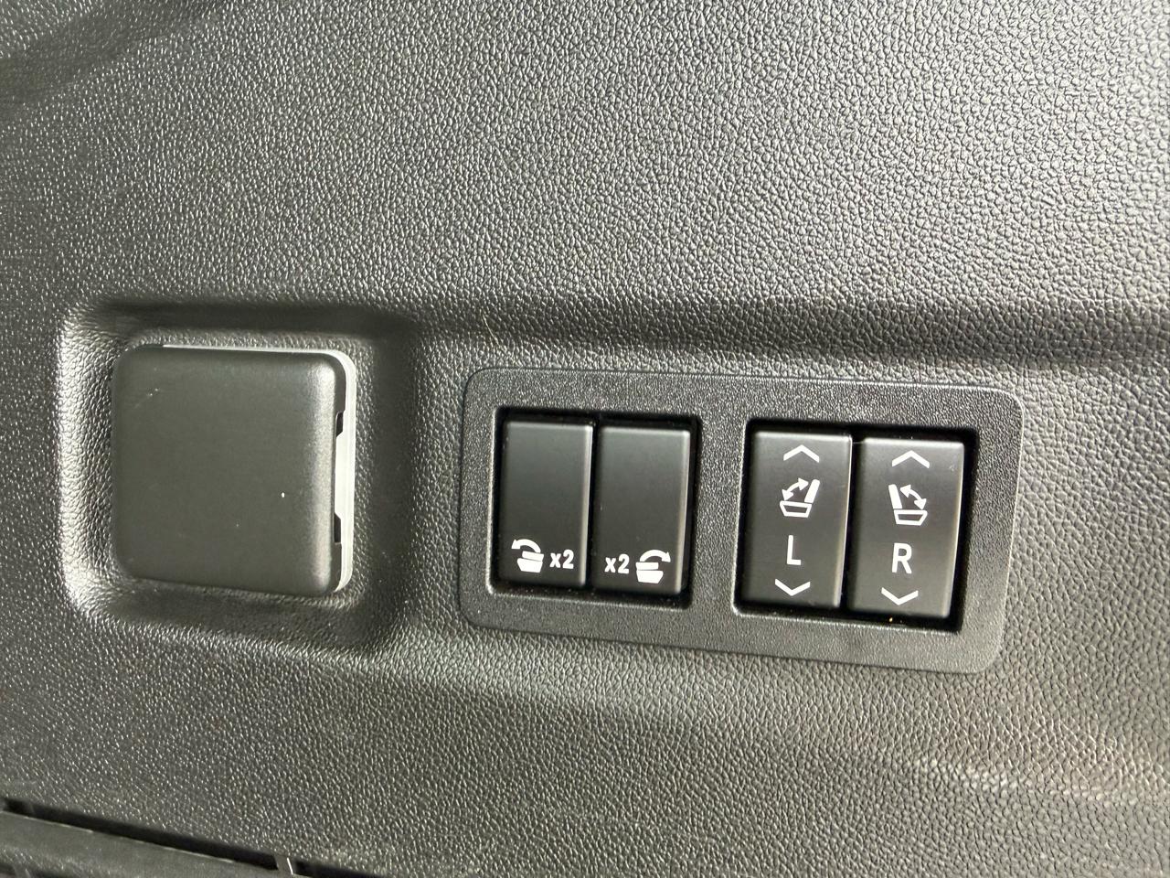 GMC Yukon XL Denali 4WD 2022
