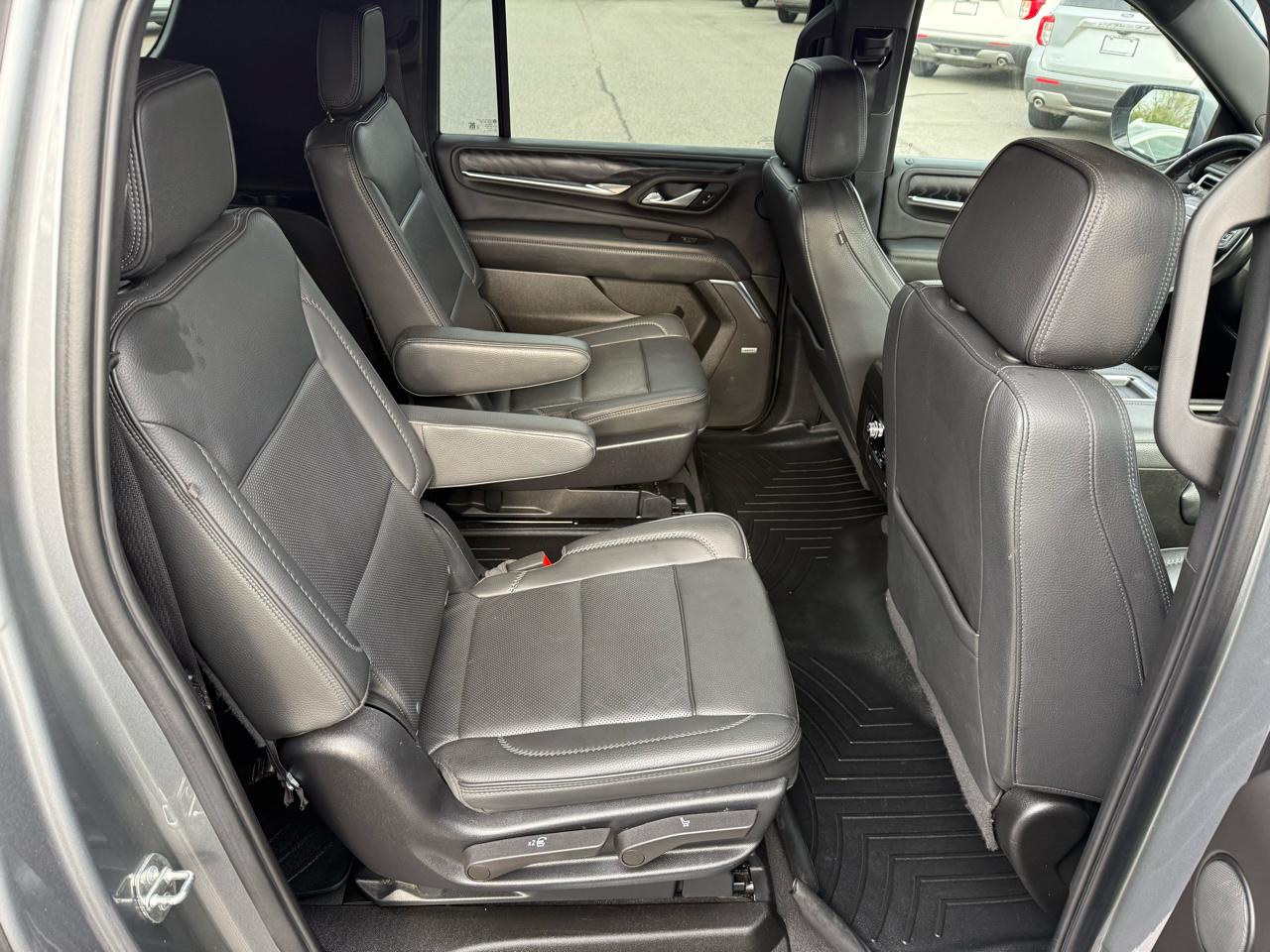 GMC Yukon XL Denali 4WD 2022