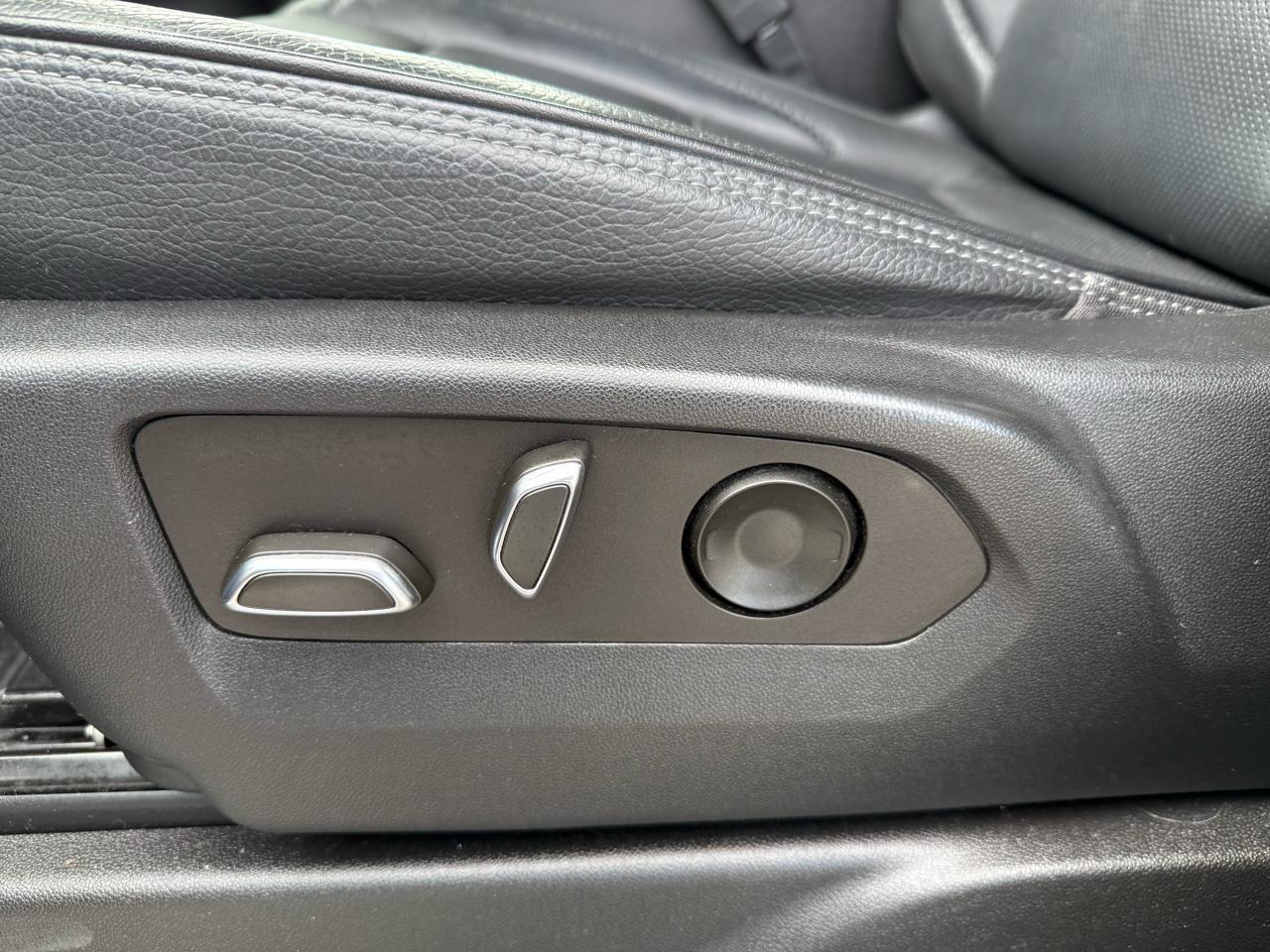GMC Yukon XL Denali 4WD 2022