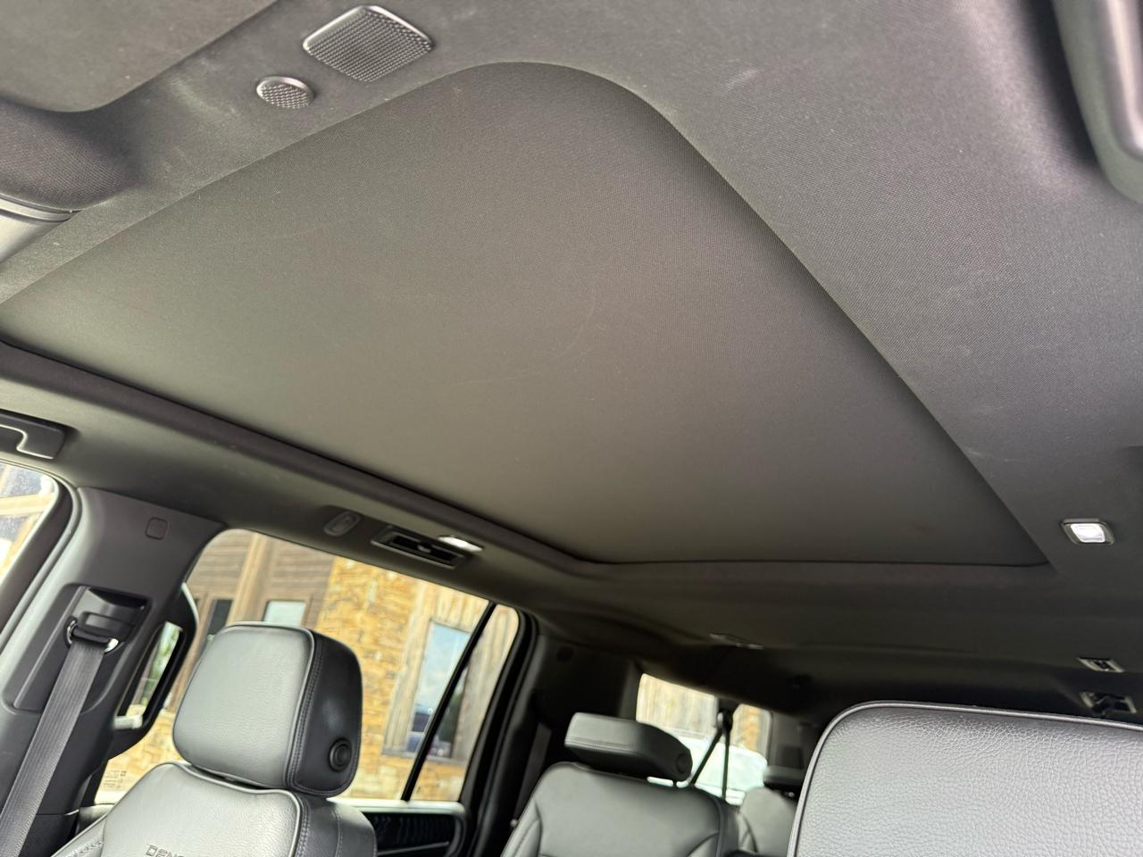 GMC Yukon XL Denali 4WD 2022