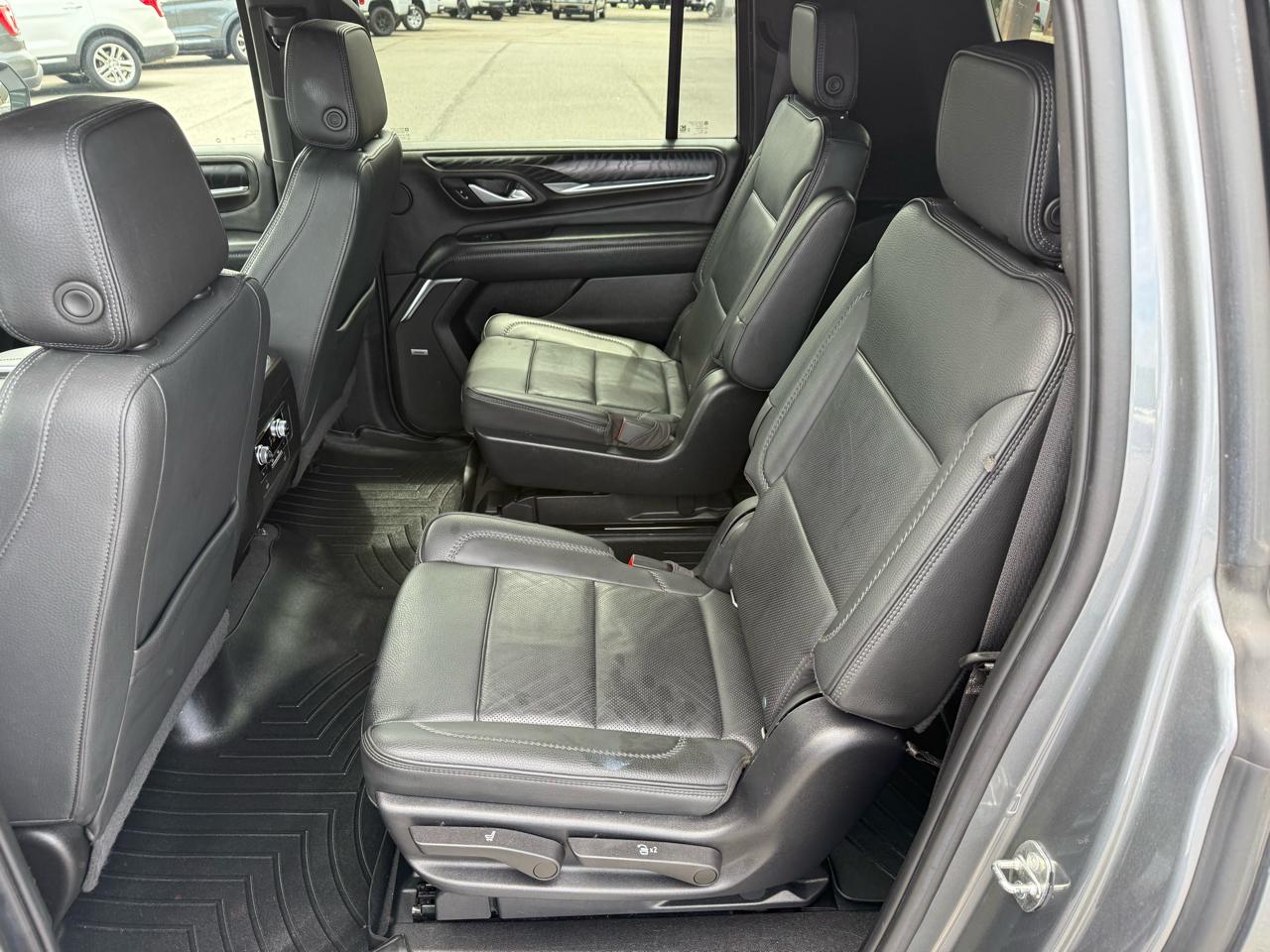 GMC Yukon XL Denali 4WD 2022
