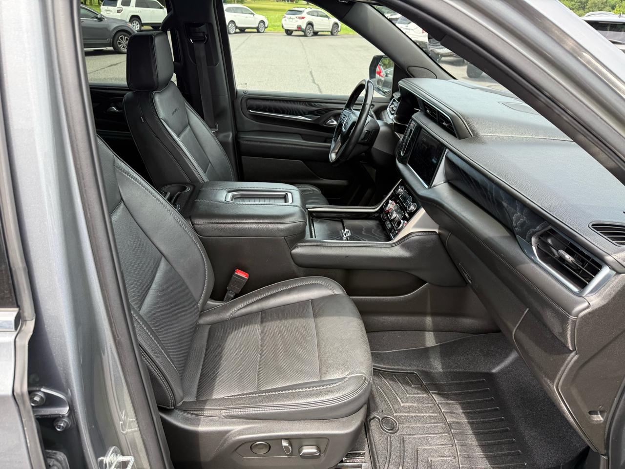 GMC Yukon XL Denali 4WD 2022
