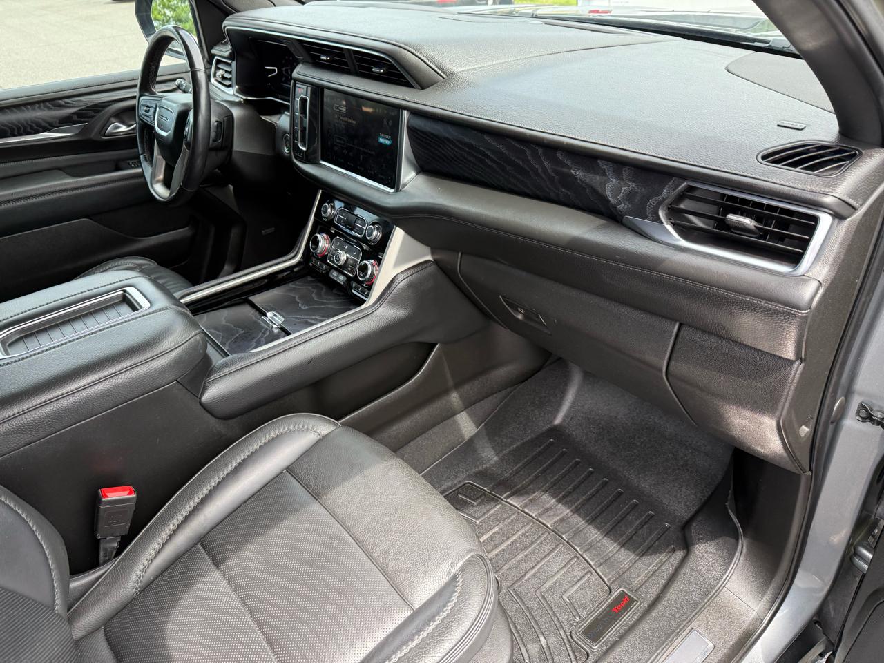 GMC Yukon XL Denali 4WD 2022