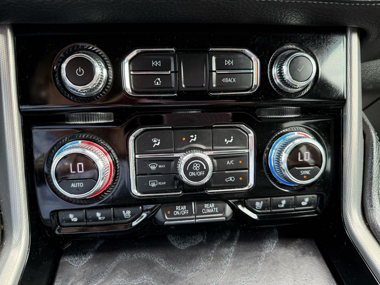 GMC Yukon XL Denali 4WD 2022