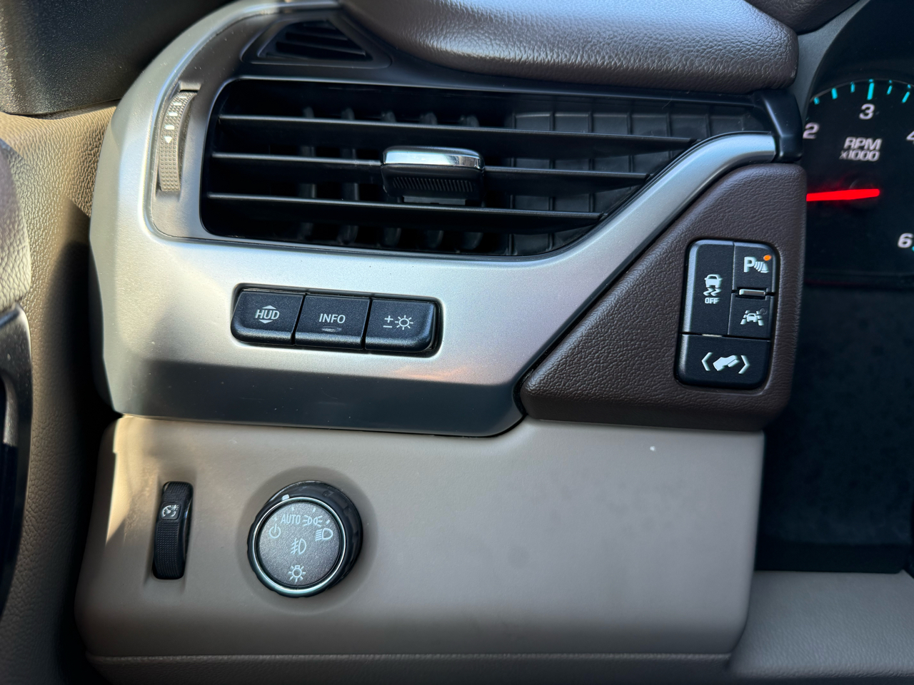 Chevrolet Suburban Premier 2WD 2019