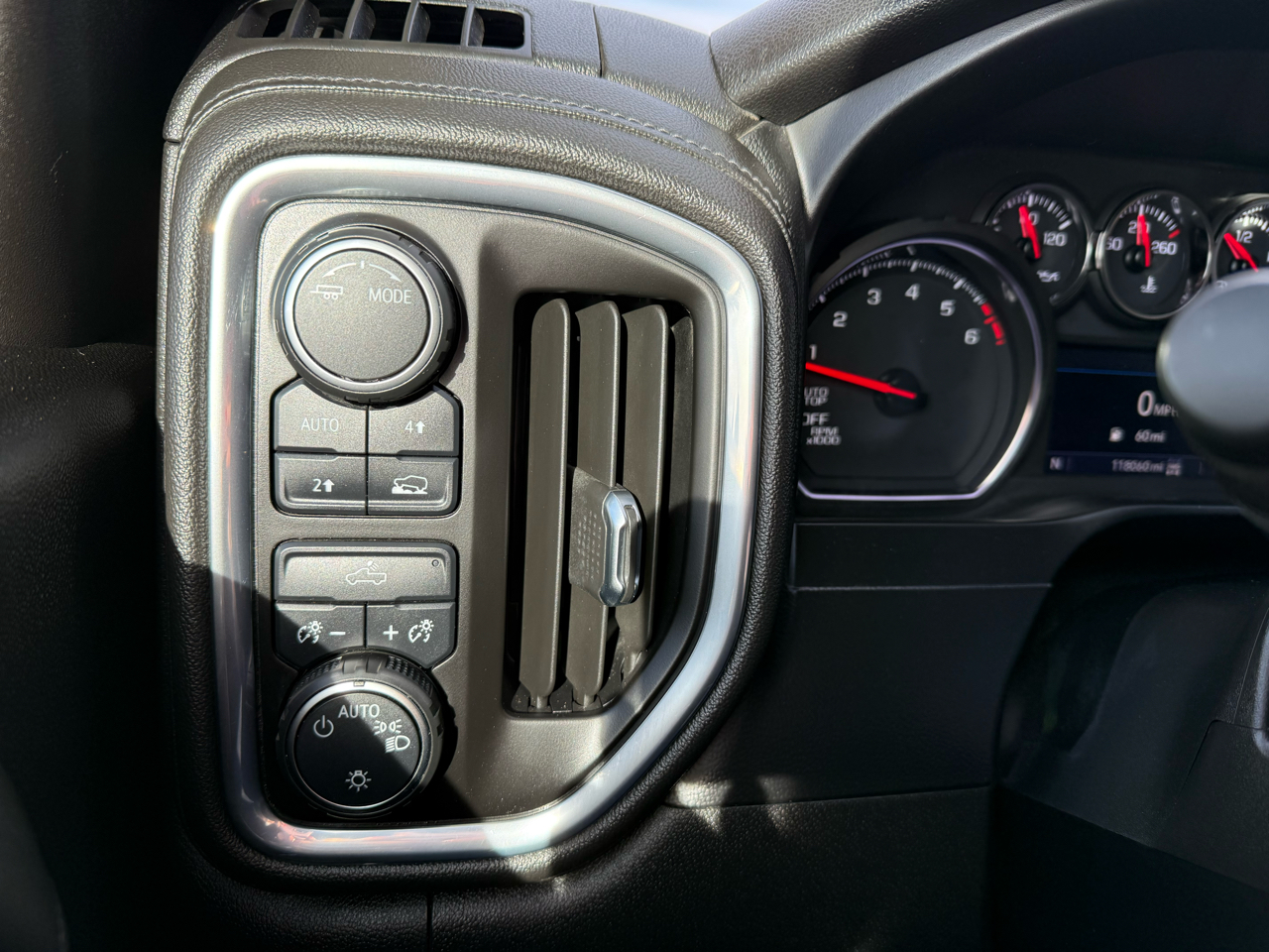 Chevrolet Silverado 1500 LT Crew Cab 4WD 2021