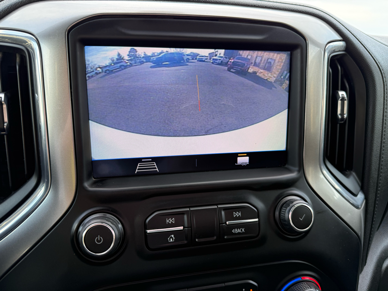 Chevrolet Silverado 1500 LT Crew Cab 4WD 2021