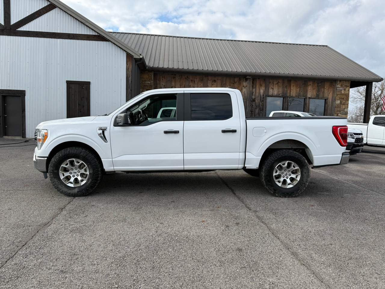 Ford F-150 XLT SuperCrew 4WD 2021