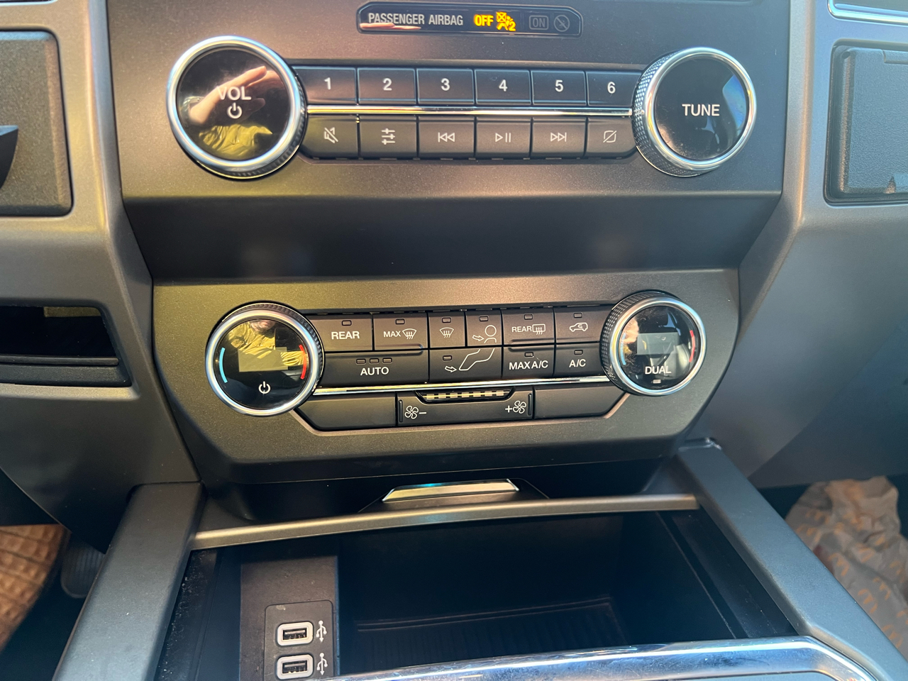 Ford Expedition XLT 2WD 2019