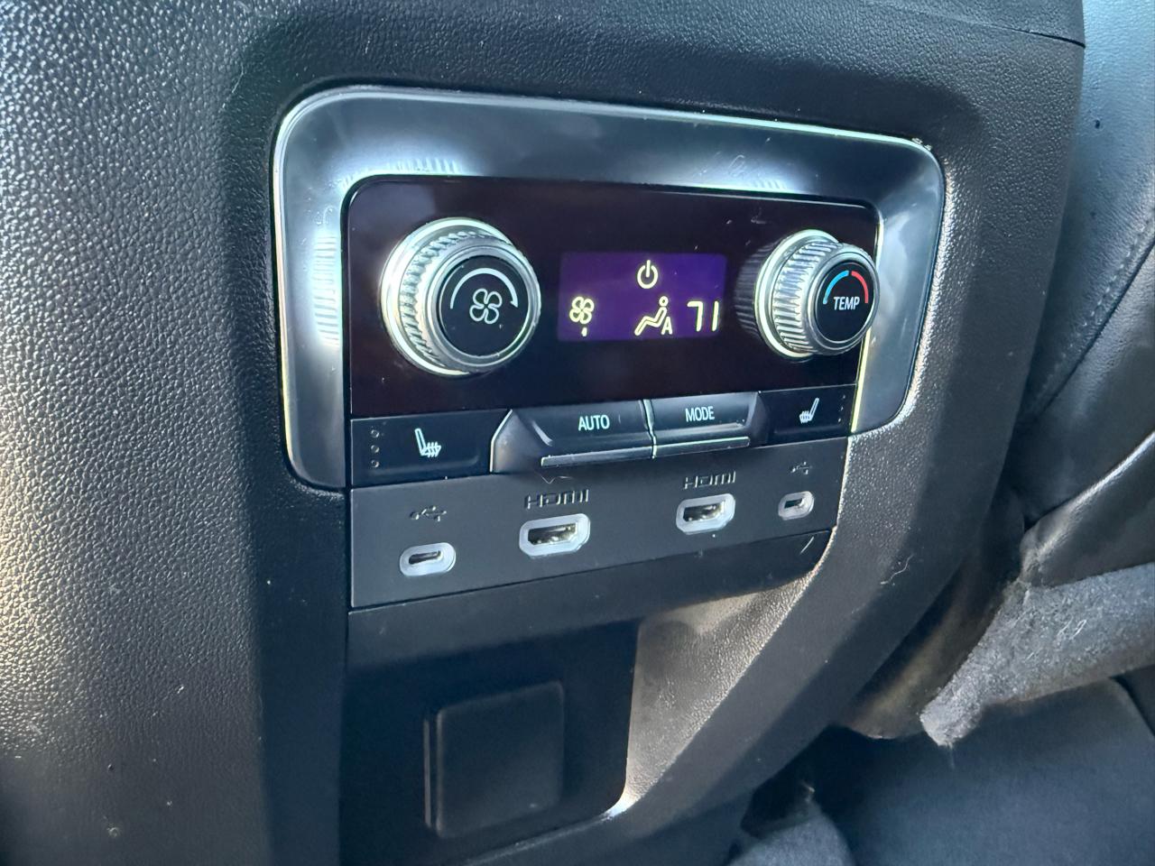 GMC Yukon XL AT4 2021