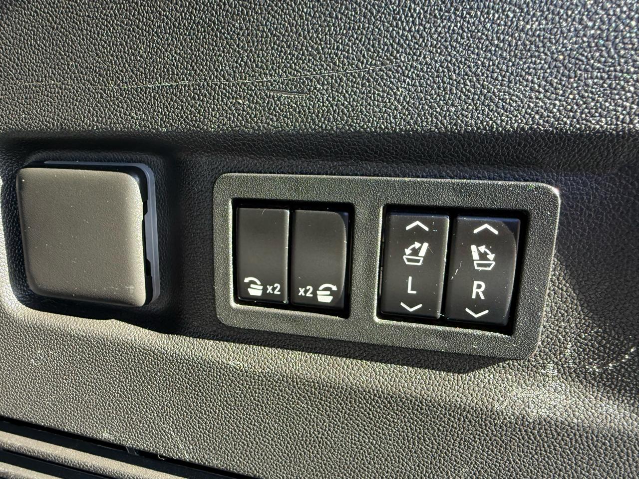 GMC Yukon XL AT4 2021