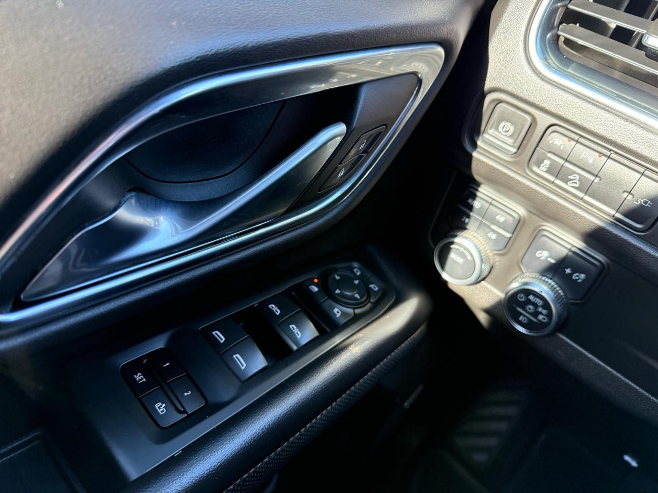 GMC Yukon XL AT4 2021