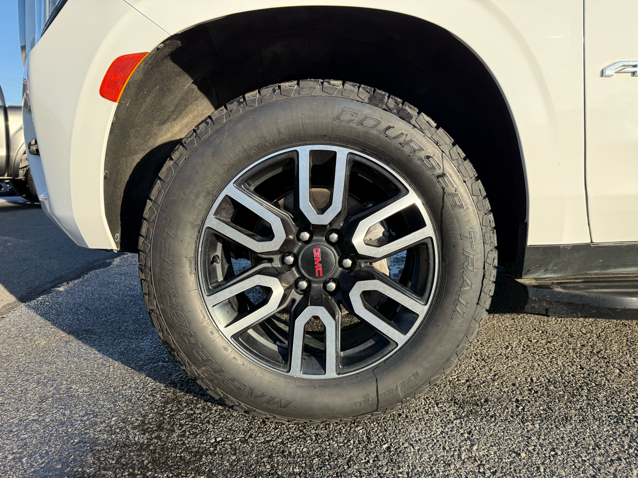 GMC Yukon XL AT4 2021