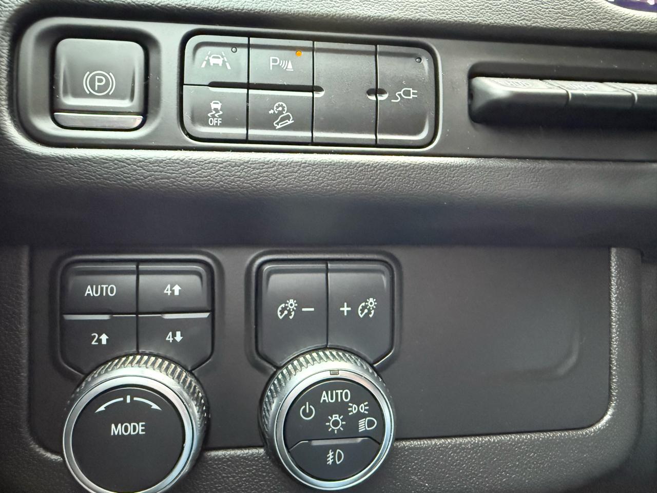 GMC Yukon XL AT4 2021