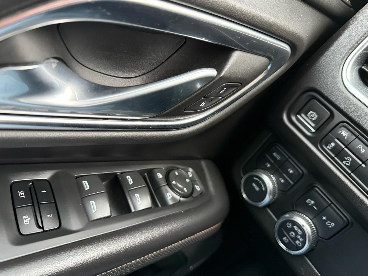 GMC Yukon XL AT4 2021