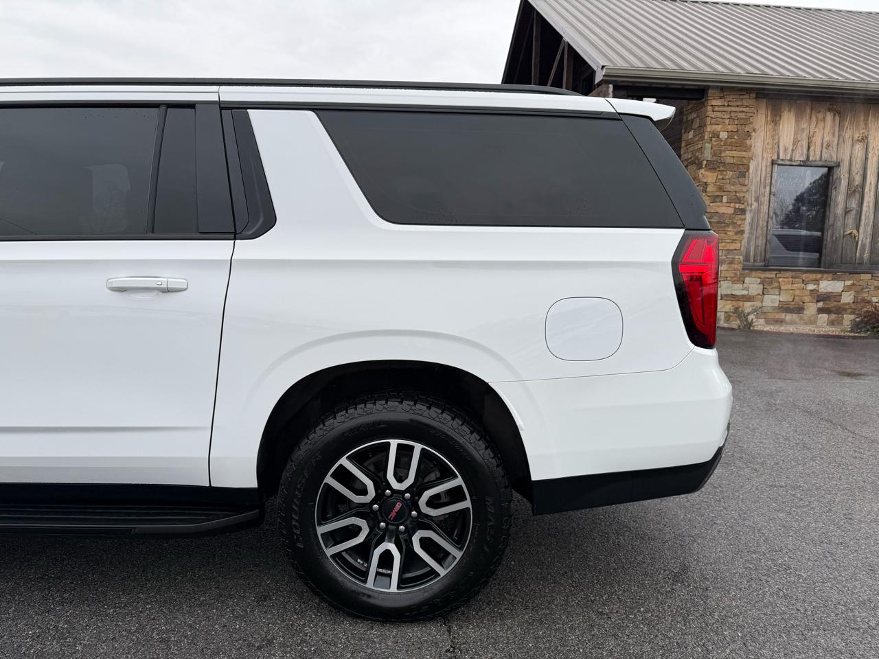 GMC Yukon XL AT4 2021