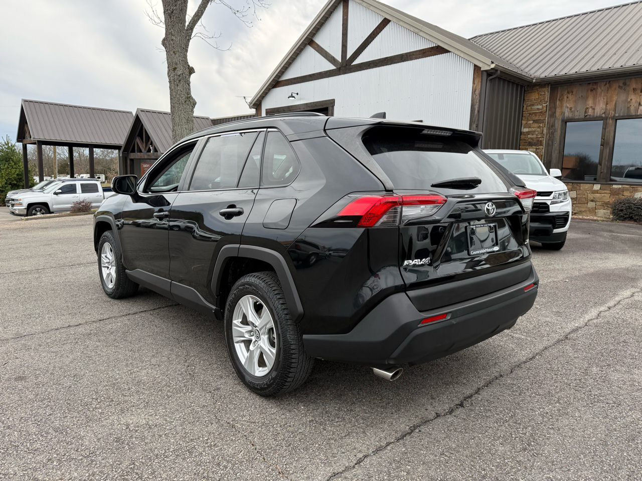 Toyota RAV4 XLE 2019