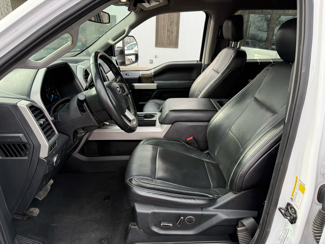 Ford F-250 SD Lariat Crew Cab 4WD 2019