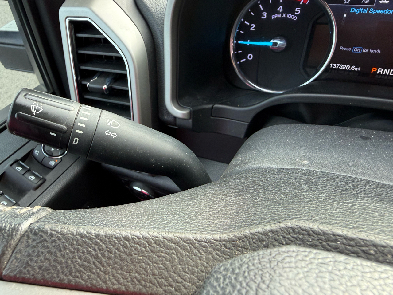 Ford F-250 SD Lariat Crew Cab 4WD 2019