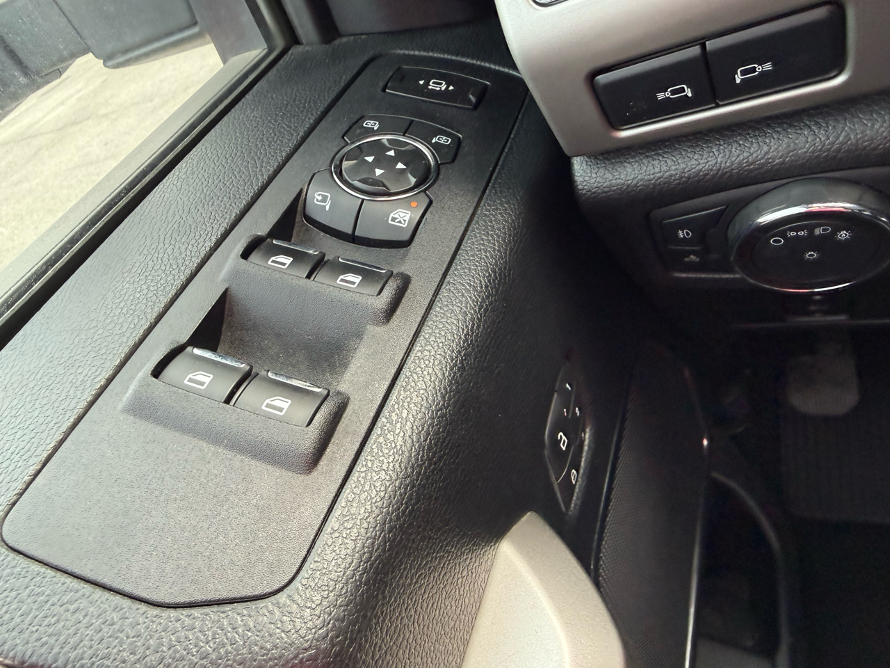 Ford F-250 SD Lariat Crew Cab 4WD 2019