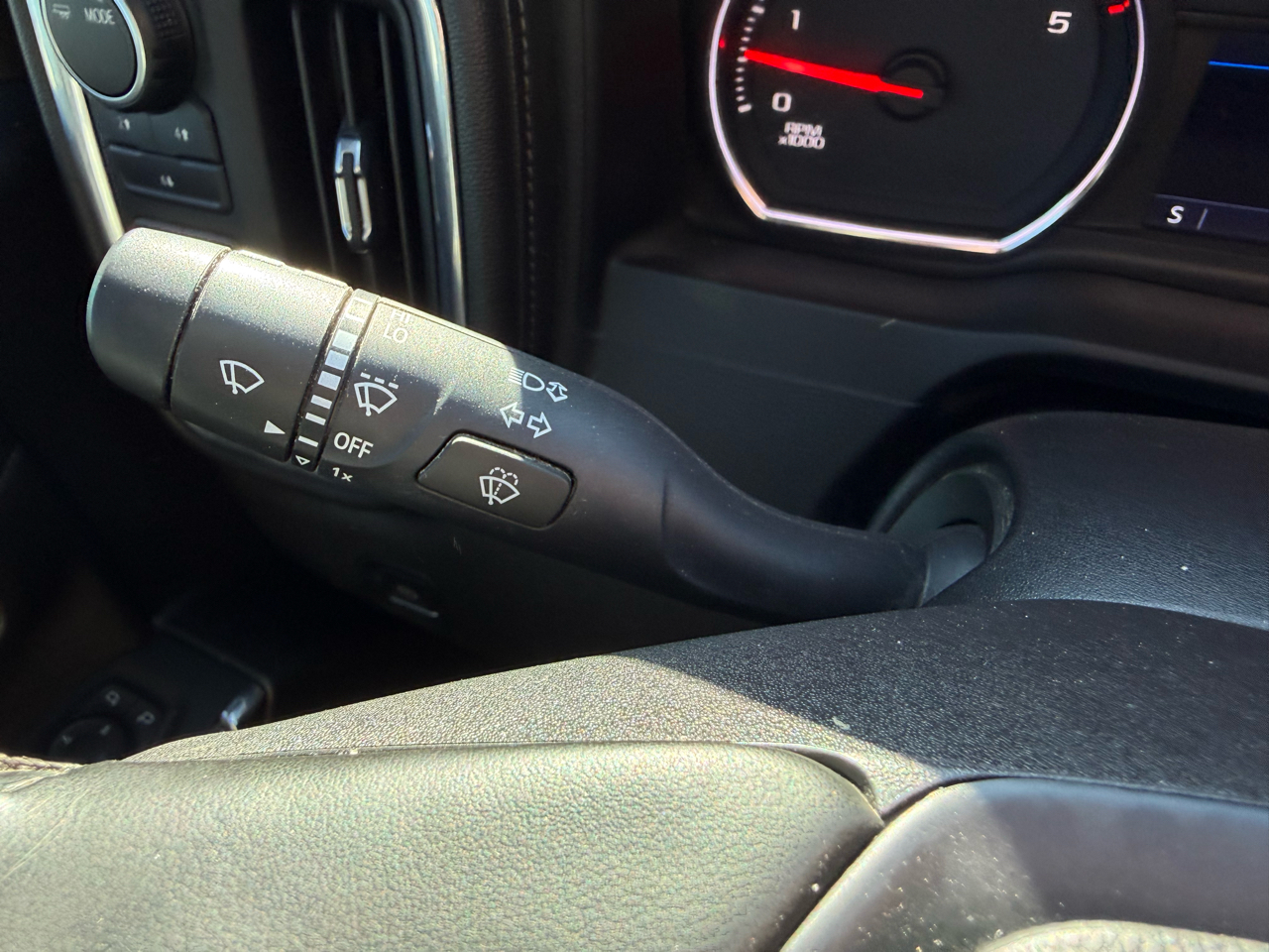 Chevrolet Silverado 2500HD LT Crew Cab 4WD 2023