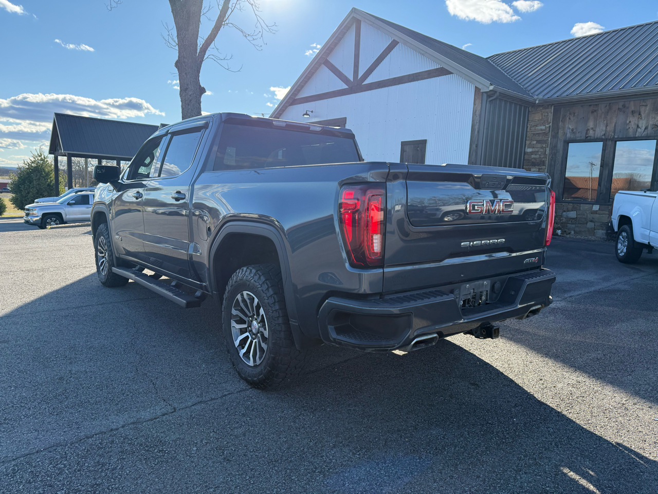 GMC Sierra 1500 AT4 Crew Cab 4WD 2021