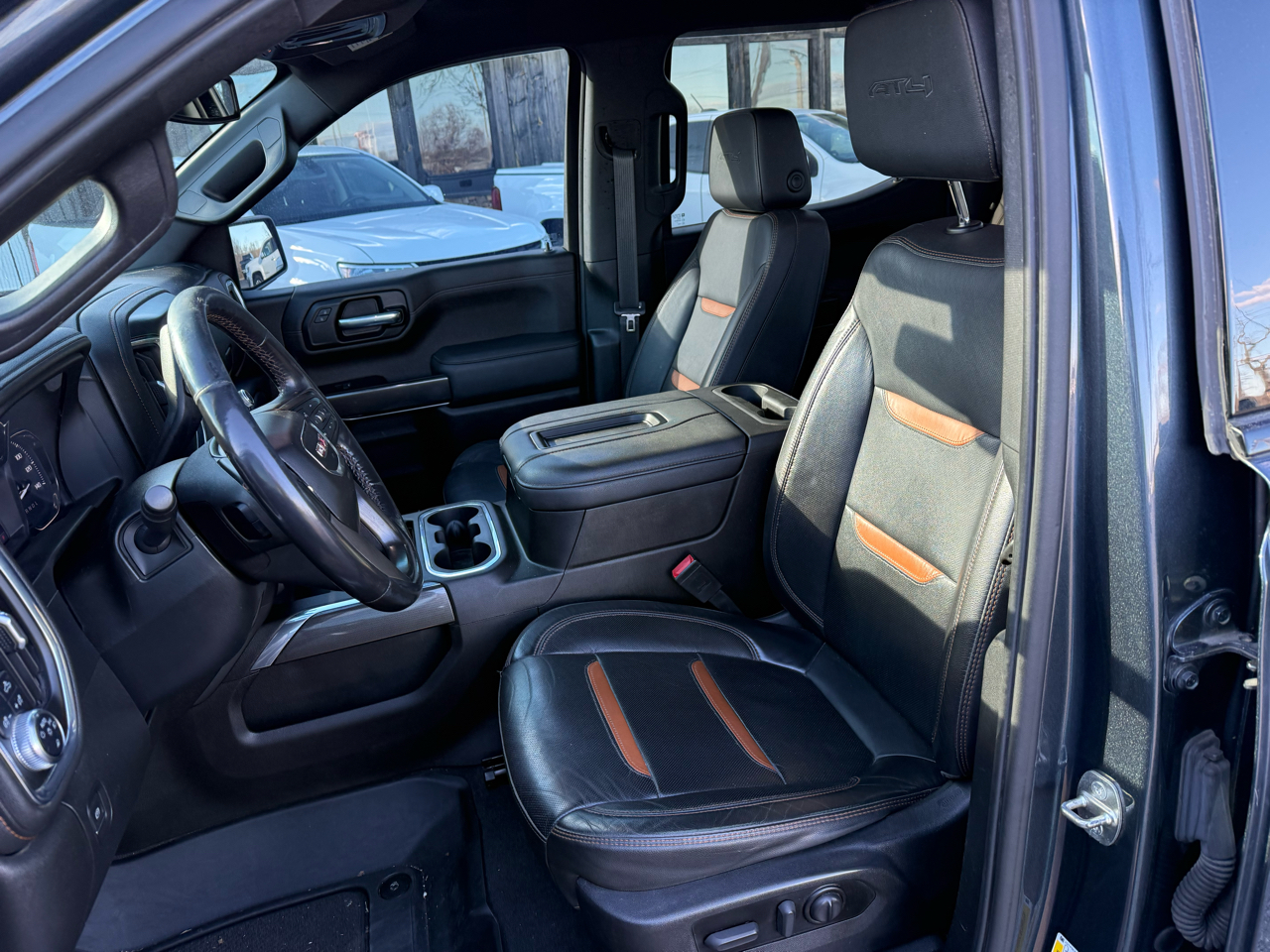 GMC Sierra 1500 AT4 Crew Cab 4WD 2021