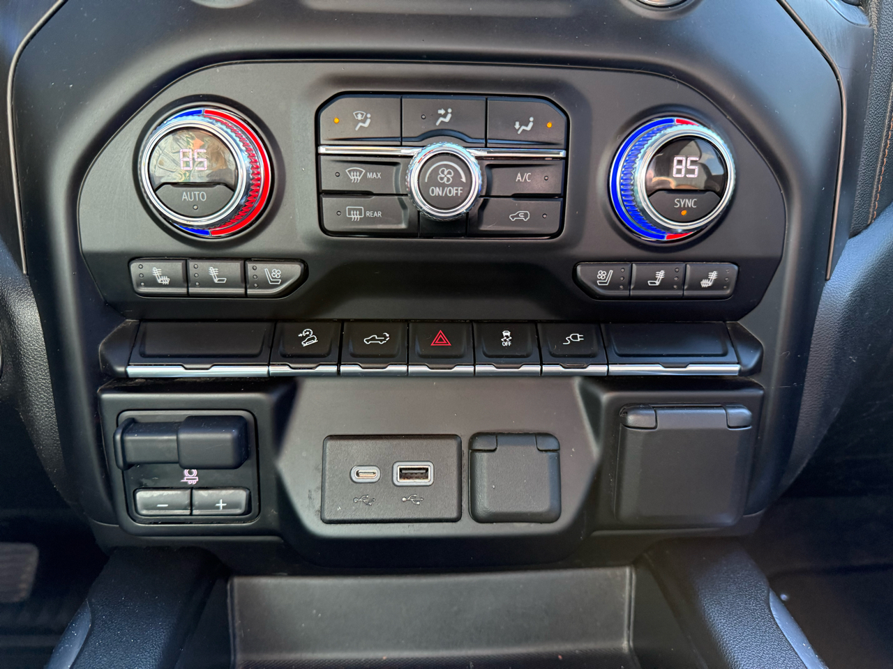 GMC Sierra 1500 AT4 Crew Cab 4WD 2021