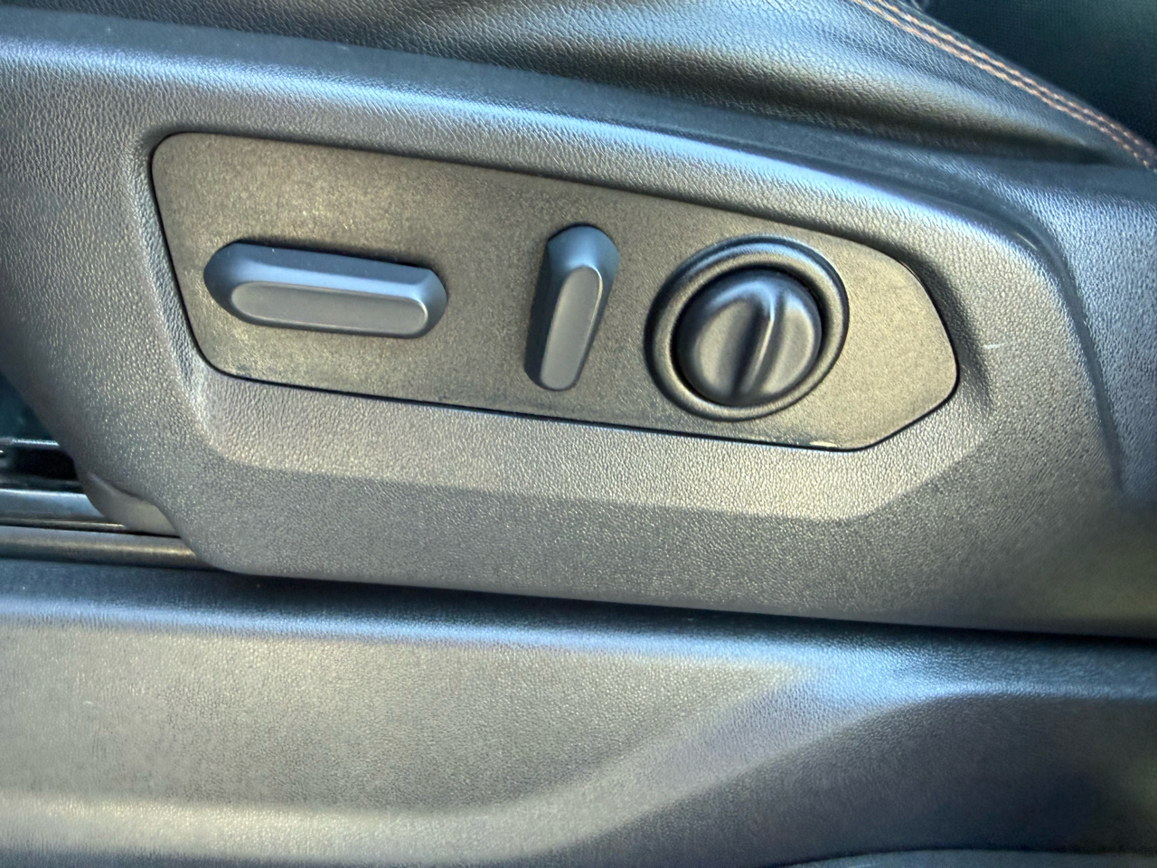 GMC Sierra 1500 AT4 Crew Cab 4WD 2021