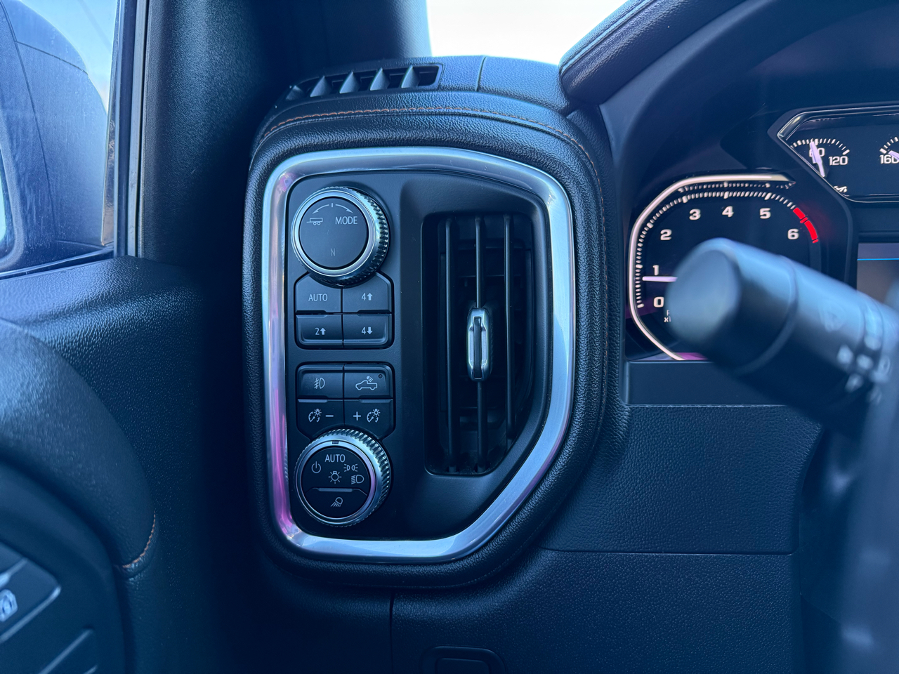 GMC Sierra 1500 AT4 Crew Cab 4WD 2021