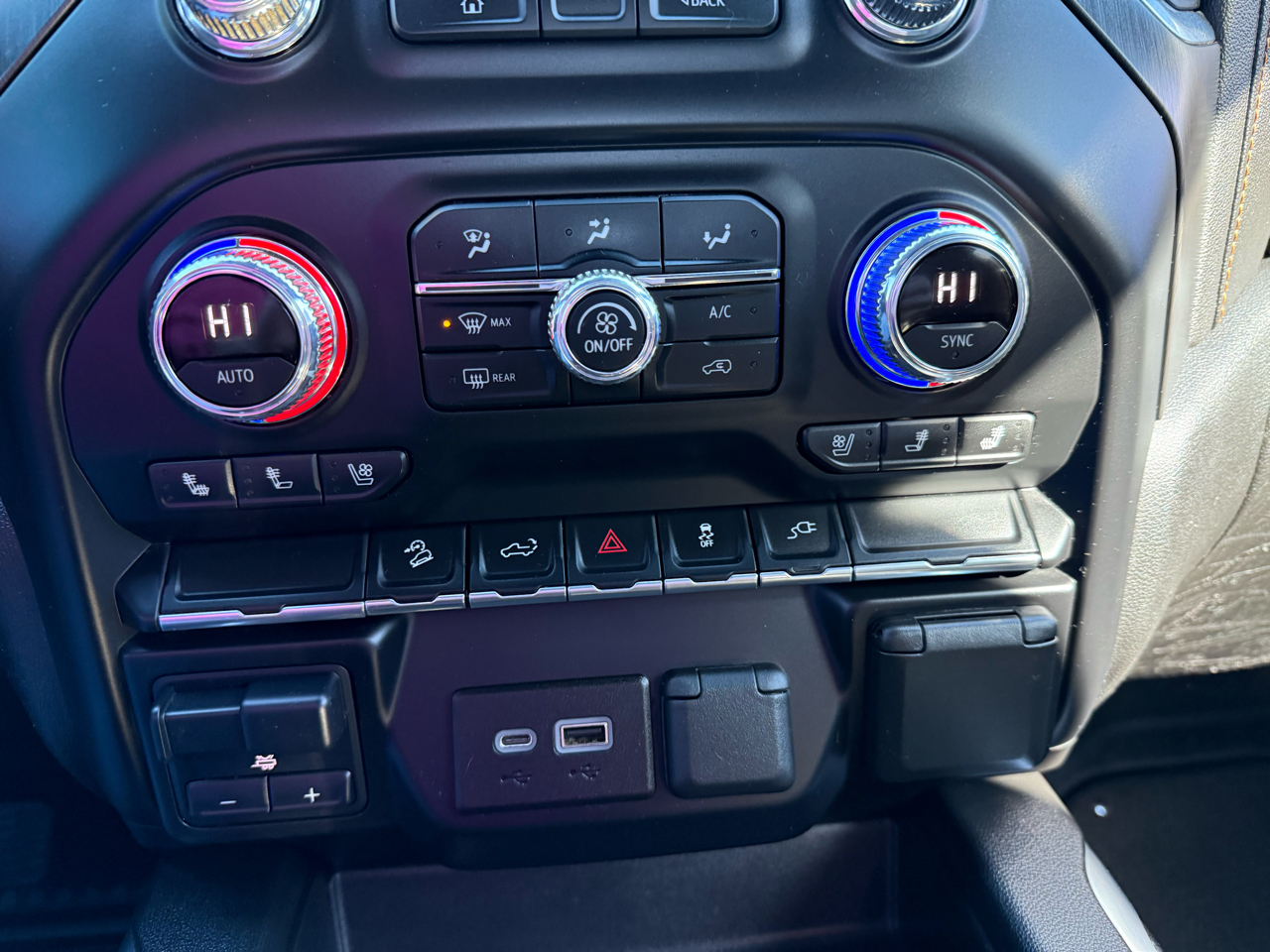 GMC Sierra 1500 AT4 Crew Cab 4WD 2021