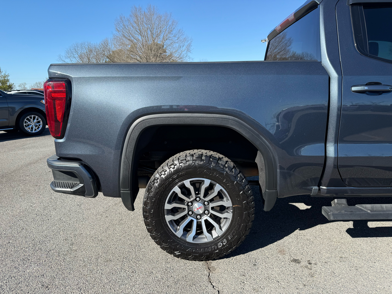 GMC Sierra 1500 AT4 Crew Cab 4WD 2021