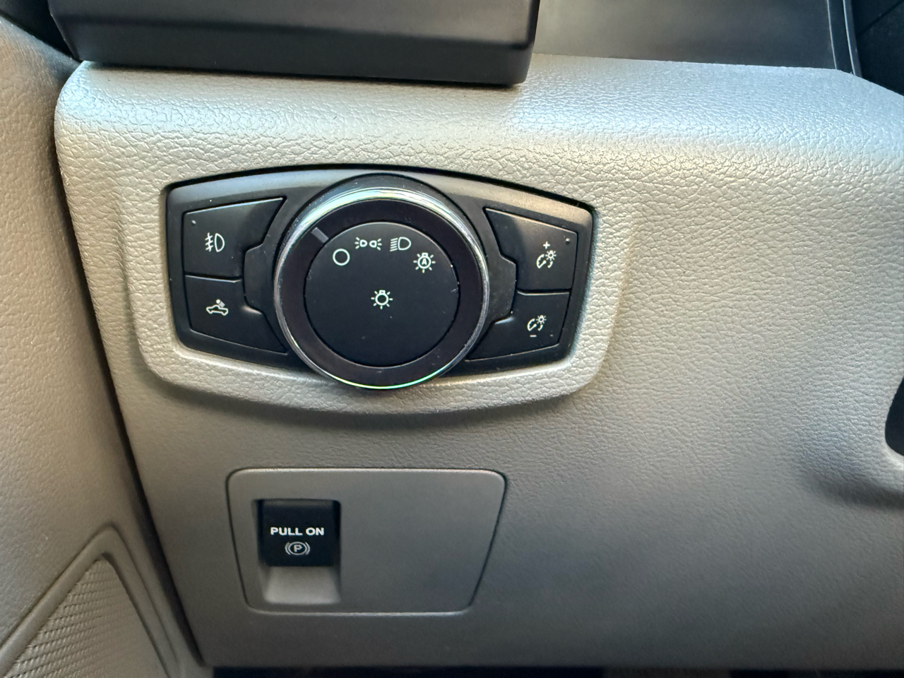 Ford F-150 XLT SuperCrew 4WD 2020