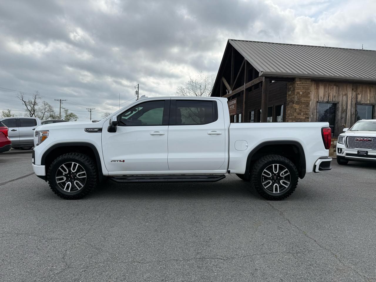 GMC Sierra 1500 AT4 Crew Cab 4WD 2019