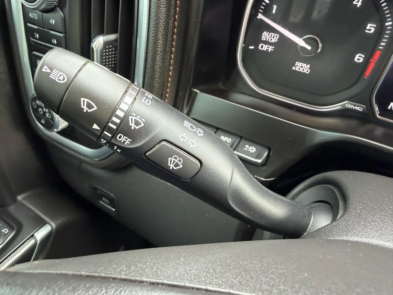 GMC Sierra 1500 AT4 Crew Cab 4WD 2019