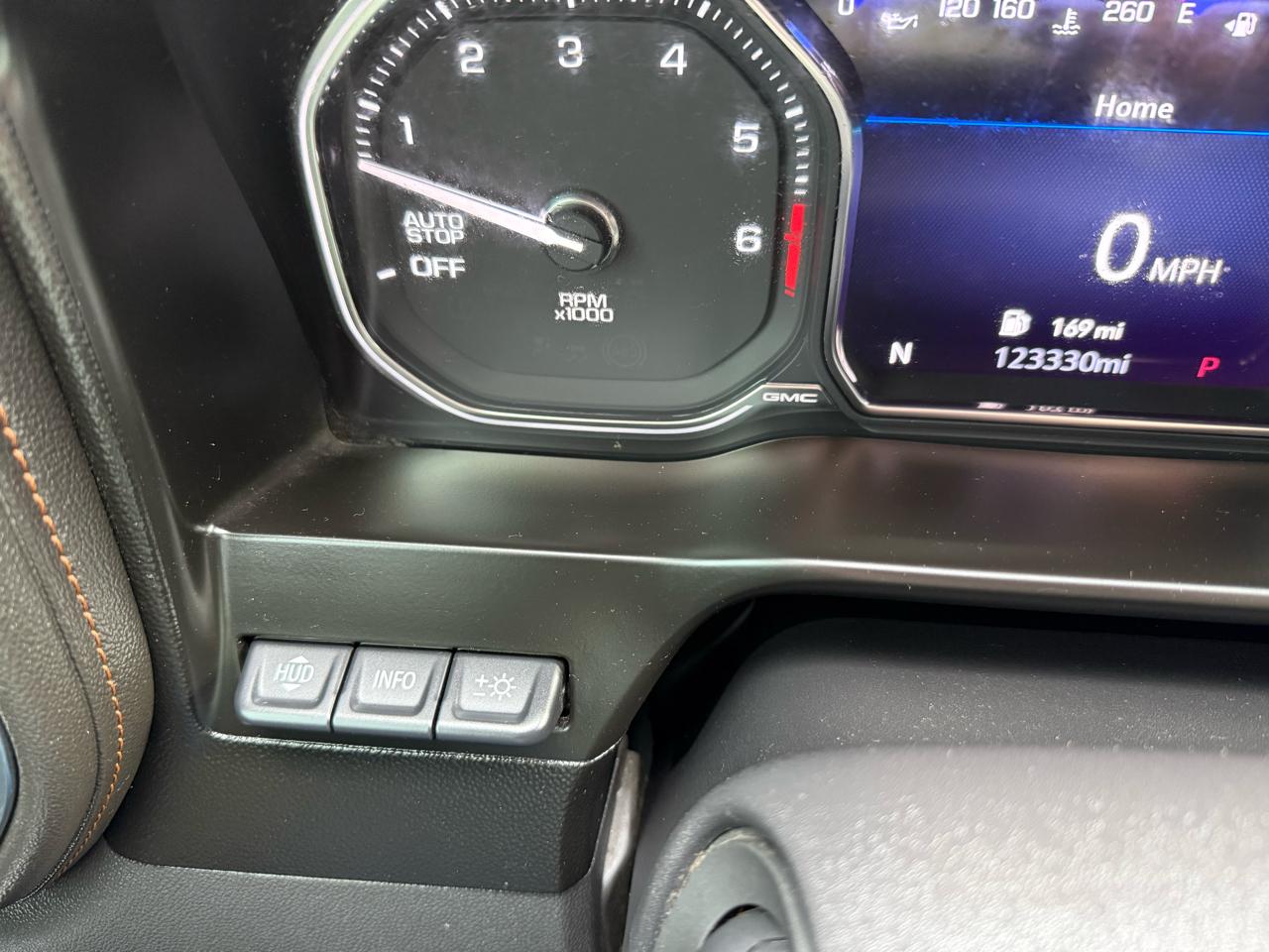 GMC Sierra 1500 AT4 Crew Cab 4WD 2019