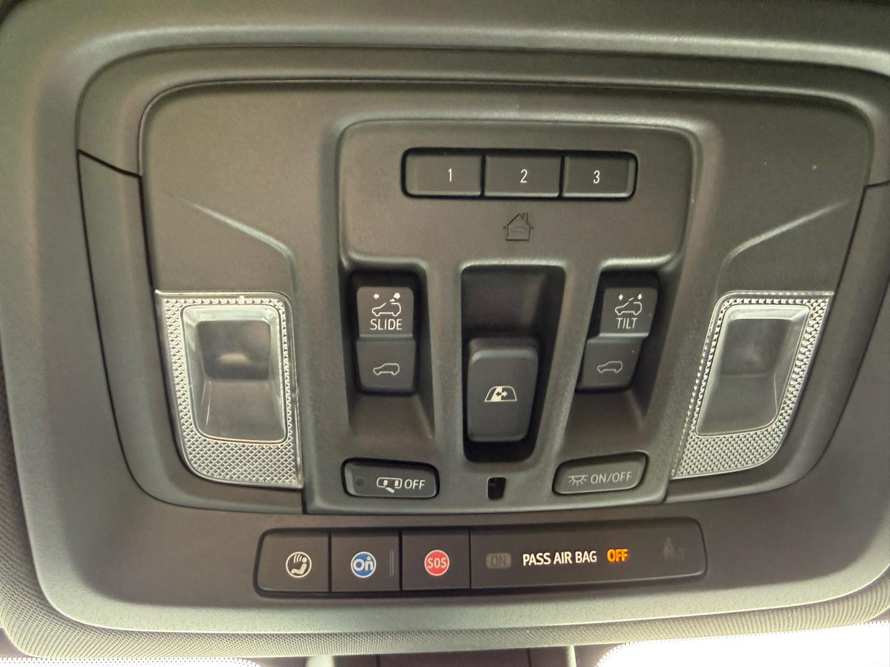 GMC Sierra 1500 AT4 Crew Cab 4WD 2019