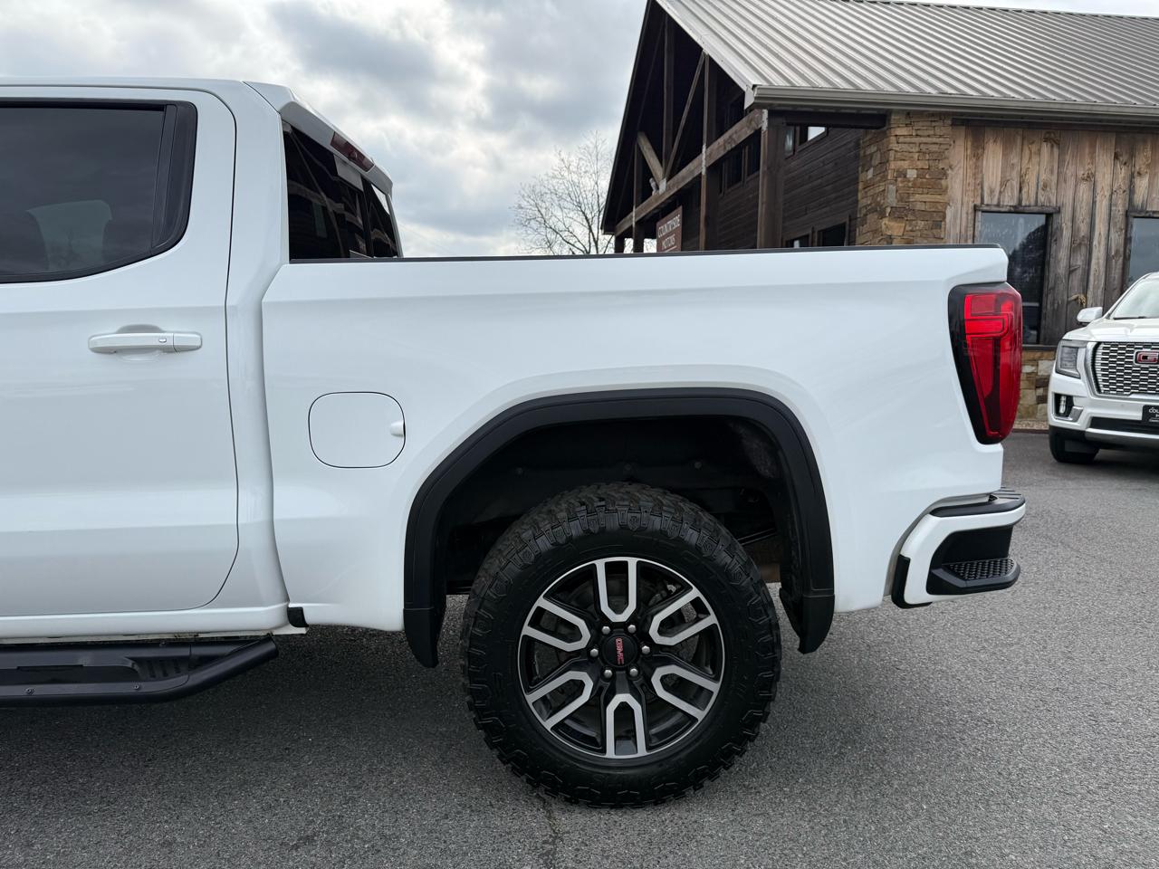 GMC Sierra 1500 AT4 Crew Cab 4WD 2019