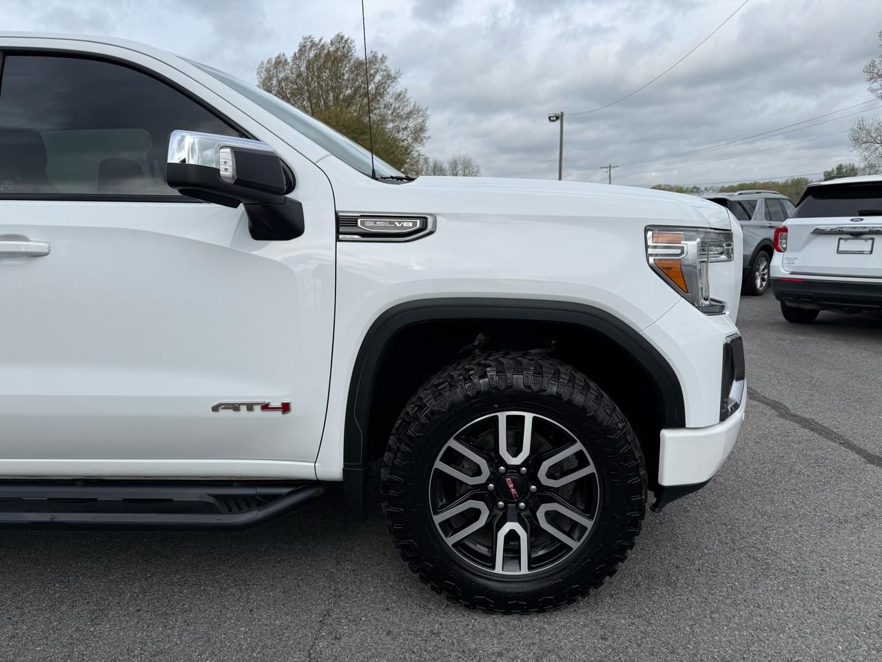 GMC Sierra 1500 AT4 Crew Cab 4WD 2019