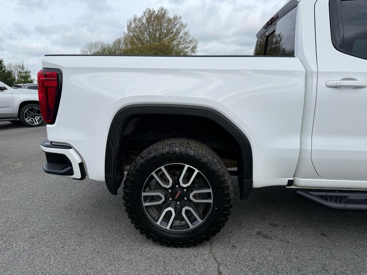 GMC Sierra 1500 AT4 Crew Cab 4WD 2019