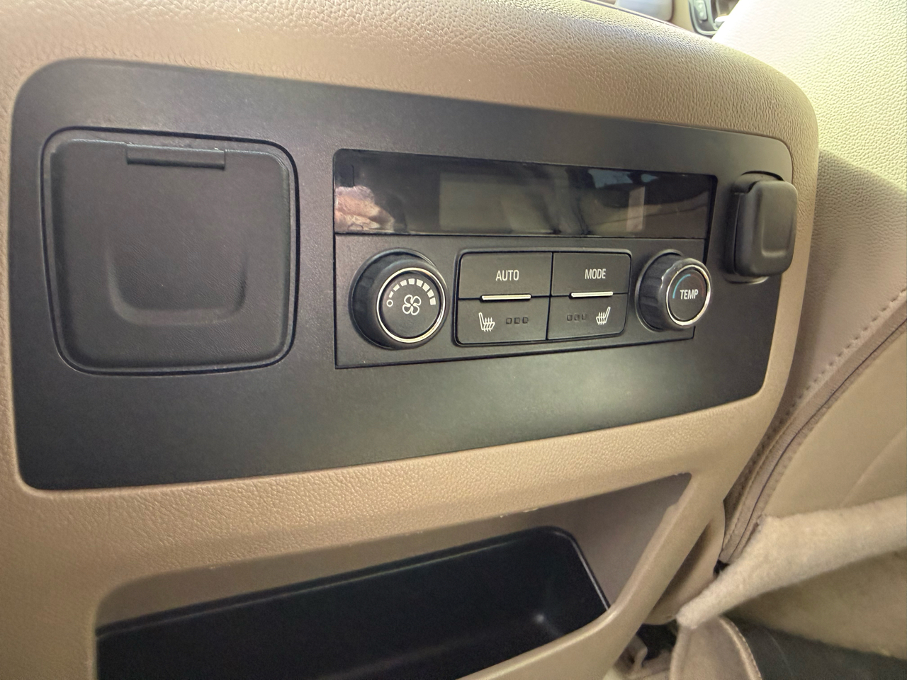 GMC Yukon SLT 4WD 2017