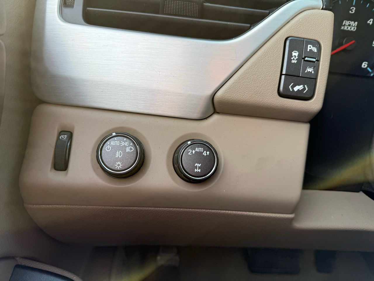 GMC Yukon SLT 4WD 2017