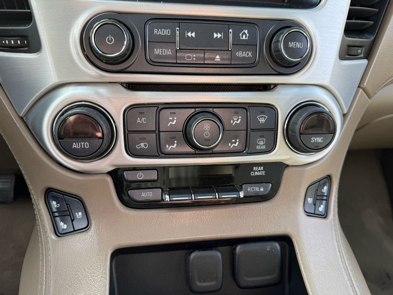 GMC Yukon SLT 4WD 2017