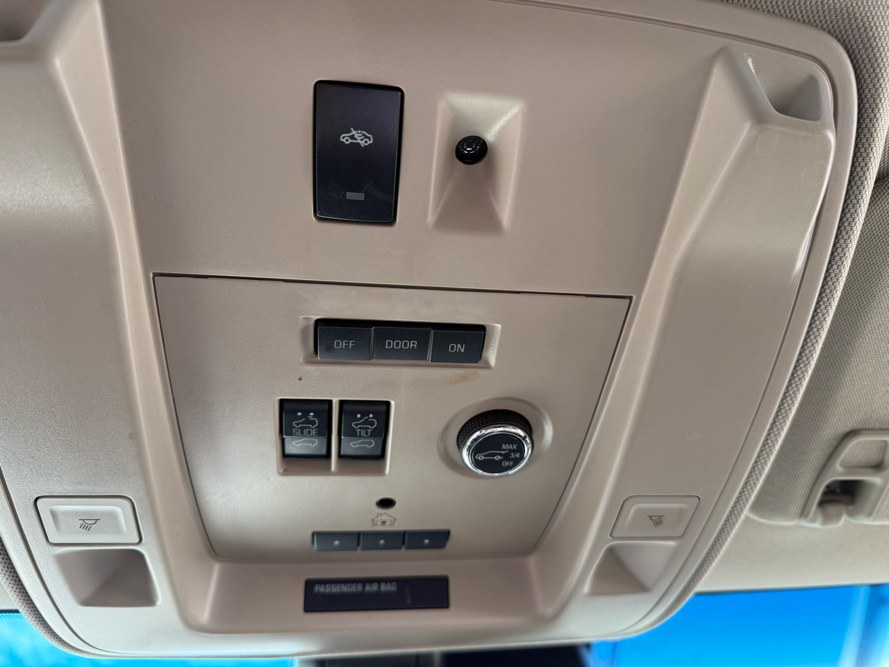 GMC Yukon SLT 4WD 2017