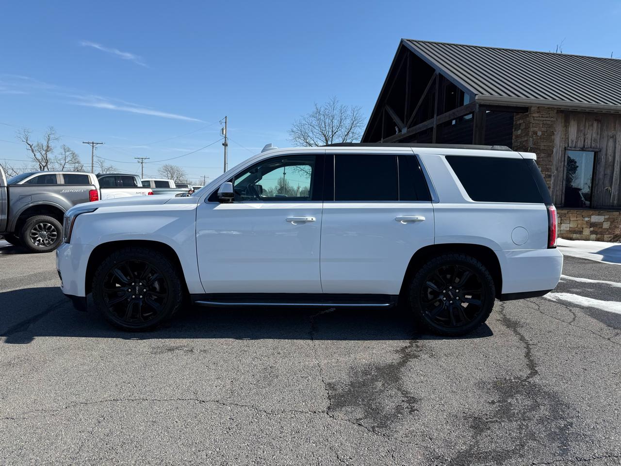 GMC Yukon SLT 4WD 2017