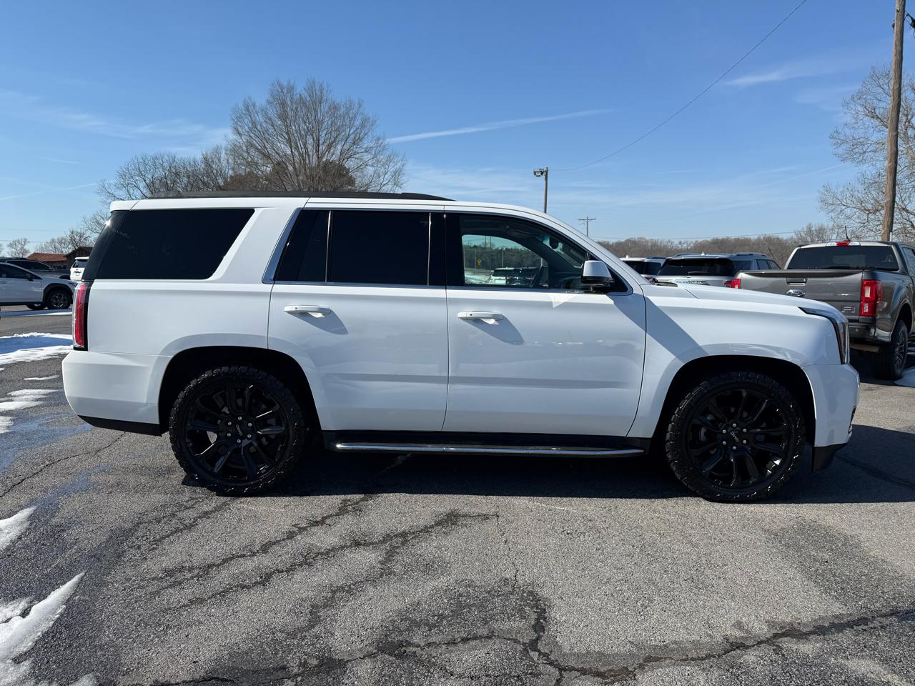 GMC Yukon SLT 4WD 2017