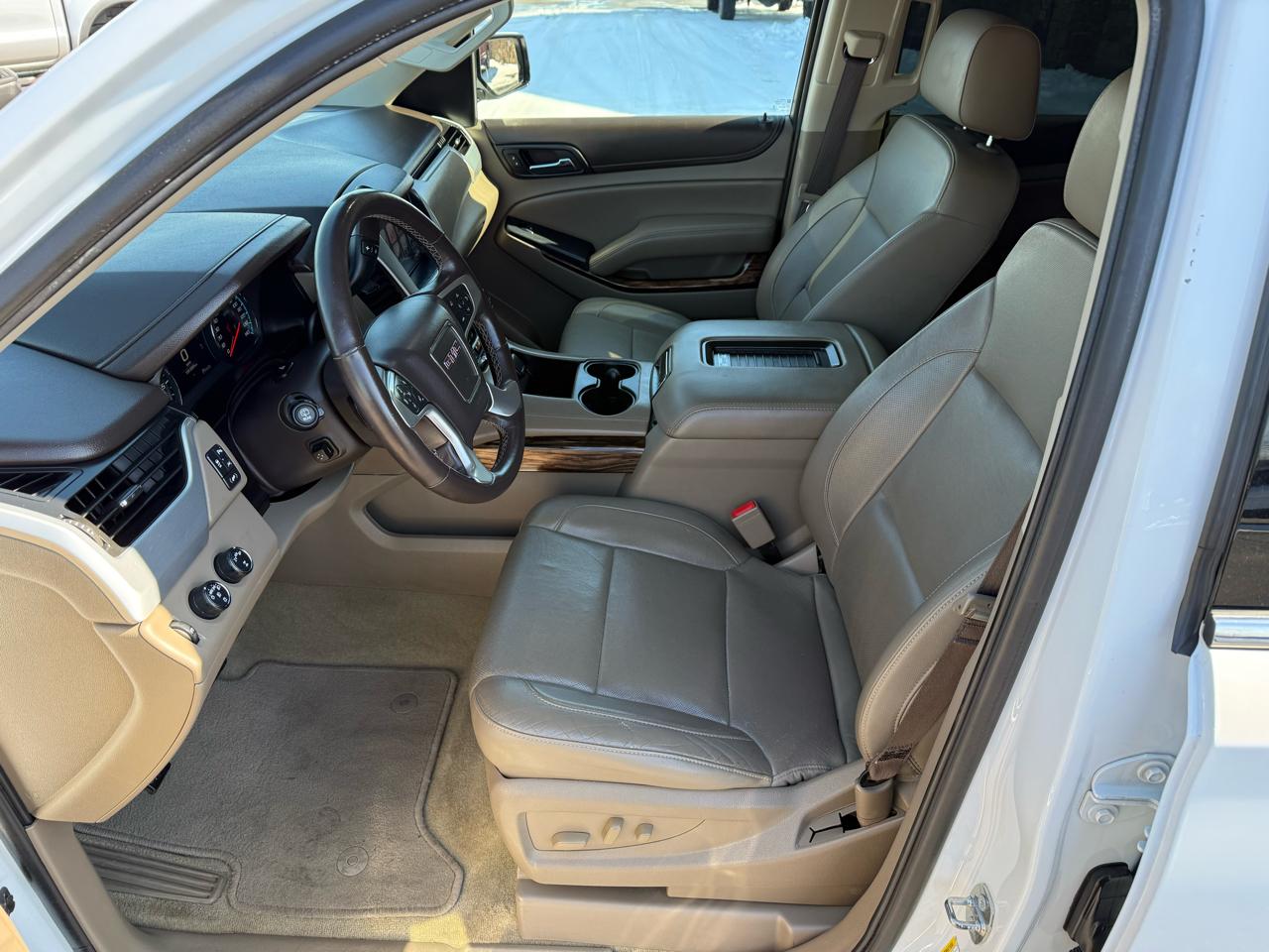 GMC Yukon SLT 4WD 2017