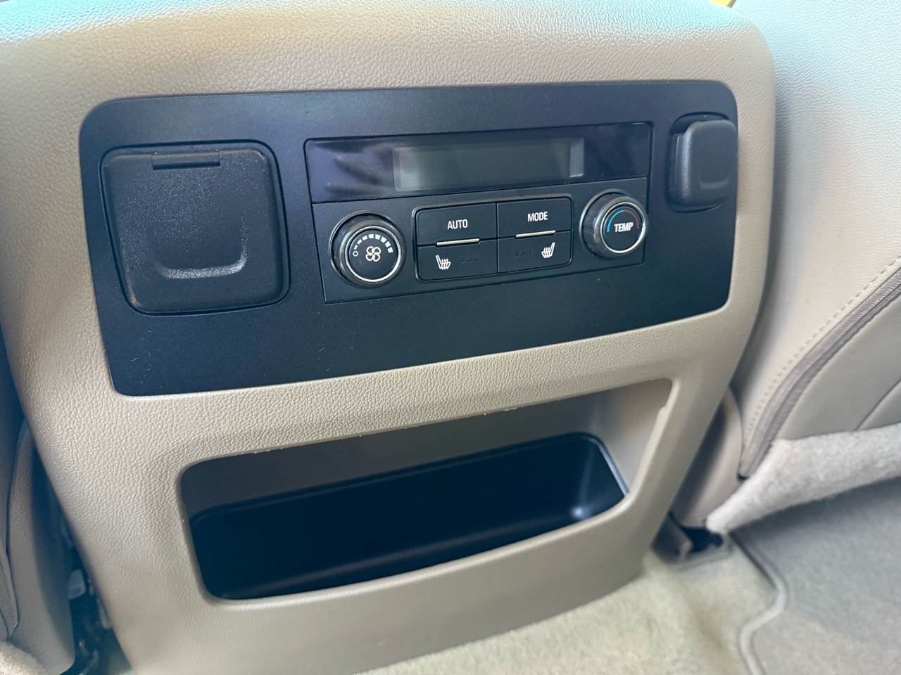 GMC Yukon SLT 4WD 2017